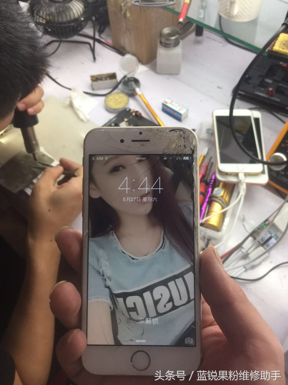 iphone6摔了触控id接触不良怎么办,iphone6摔后不断重启