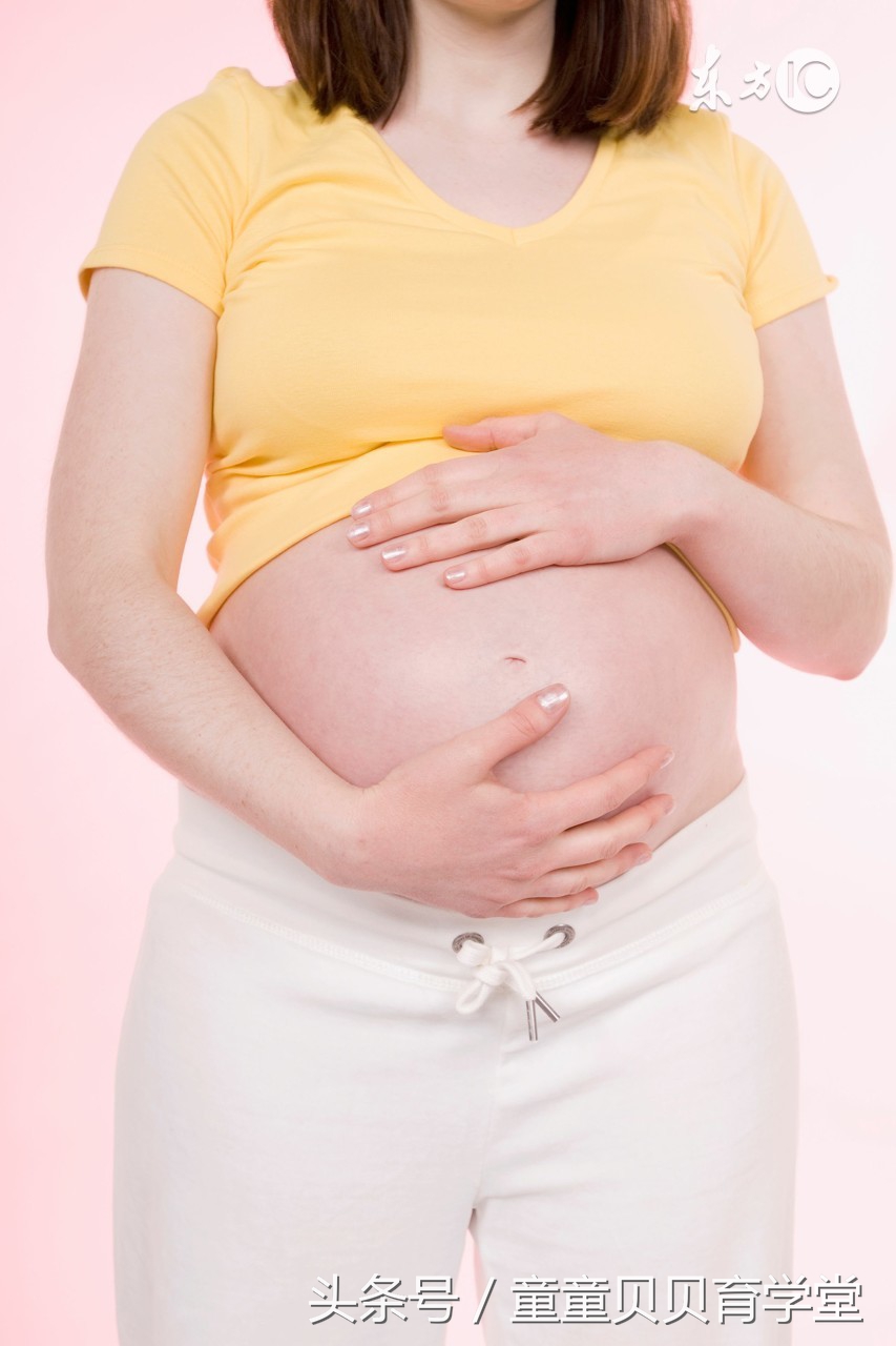 怀孕6周肚子疼流褐色血,怀孕6个月宫缩肚子疼怎么回事