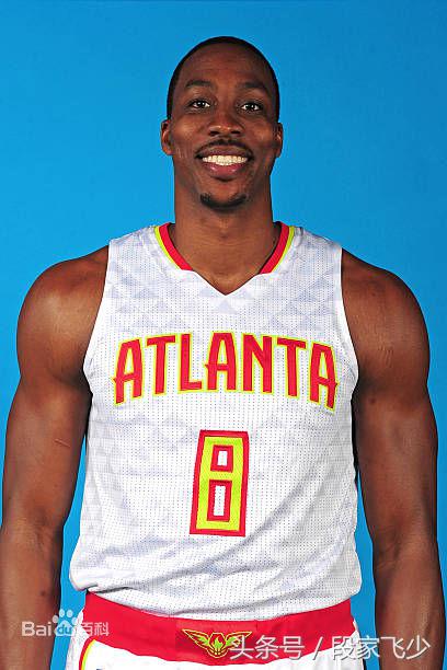 篮球场上的五个位置站位,篮球各位置进攻和防守的站位