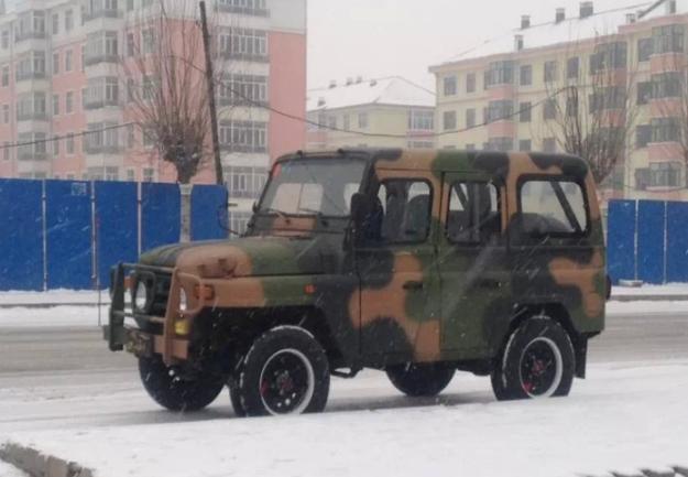 北汽迷彩汽车,北汽迷彩版212