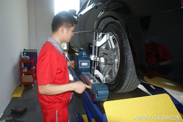 四轮换位做动平衡还是四轮定位,四轮动平衡和四轮定位哪个贵