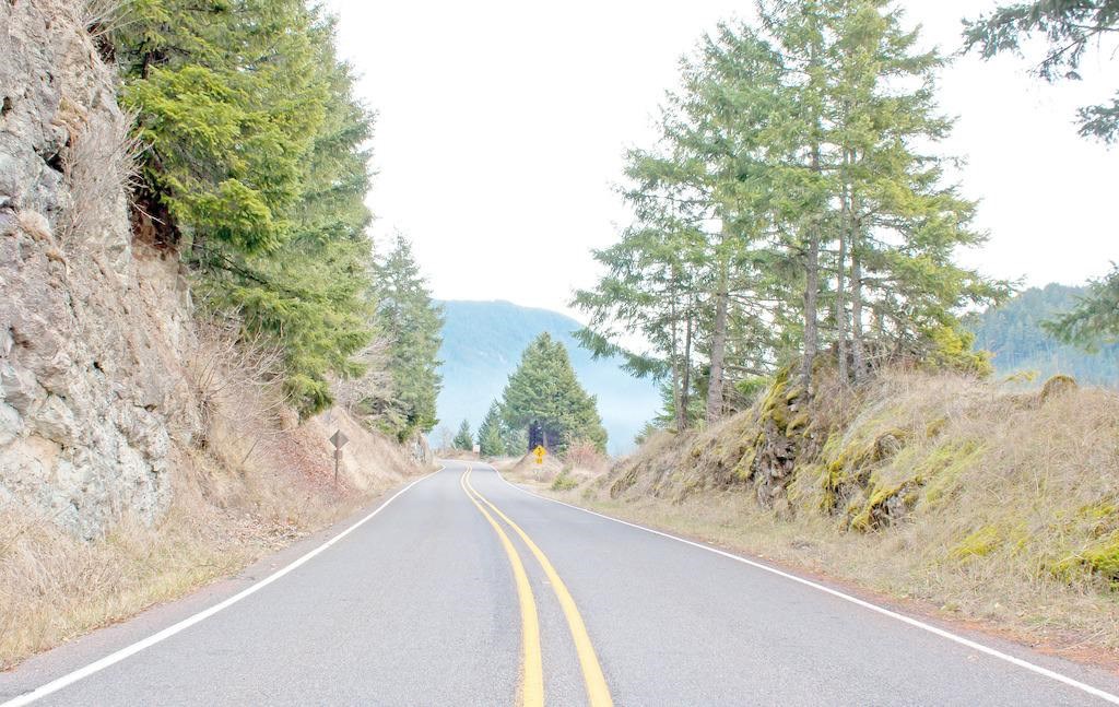 刹车失灵的正确救命方法,2021荣威科莱威刹车失灵怎么解决