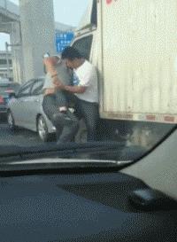 媳妇儿说今晚下面给我吃,做到一半做不下去了