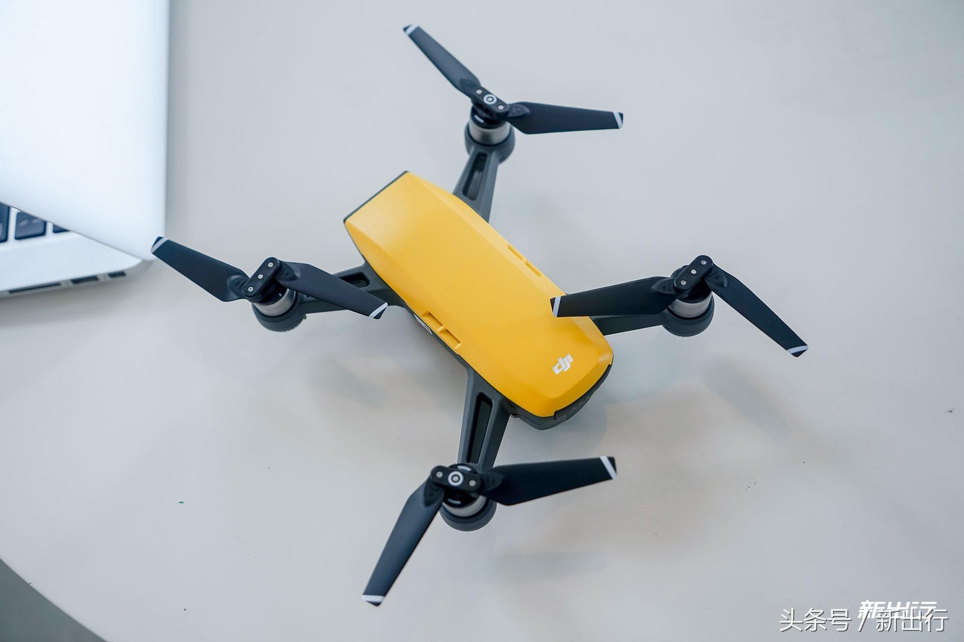 大疆晓spark遥控器无法充电,大疆晓spark遥控器和御air通用吗