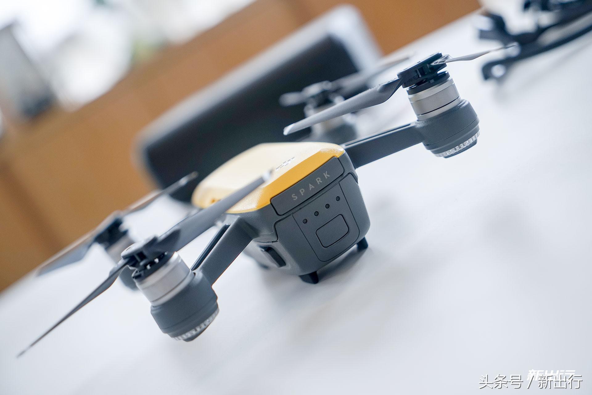 大疆晓spark遥控器无法充电,大疆晓spark遥控器和御air通用吗