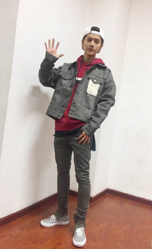 鹿晗脚小,鹿晗最近同款鞋子