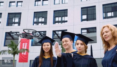 5iMX为你解析拥有全新体验的大疆“晓”Spark掌上无人机