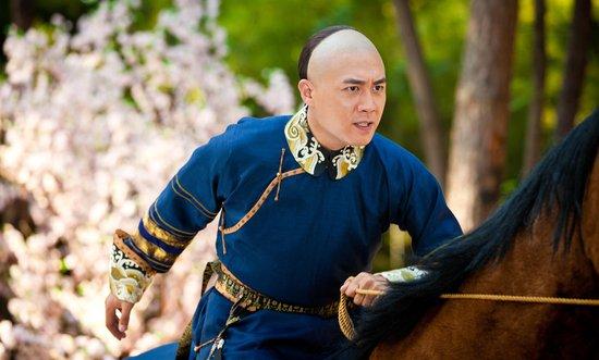 大清有一几万人群体，整天系着黄腰带，杀人不用偿命，官府管不了