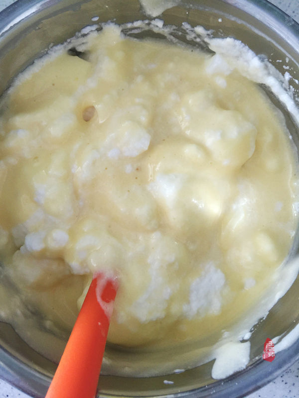 首次学做的蛋卷,特为孙女送上的儿童节礼物—曼越莓干蛋糕卷