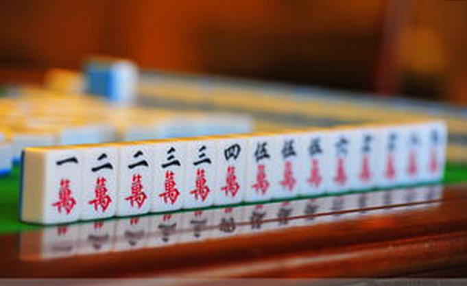 打麻将一定要注意这些细节,因为你可能遇到老千了!