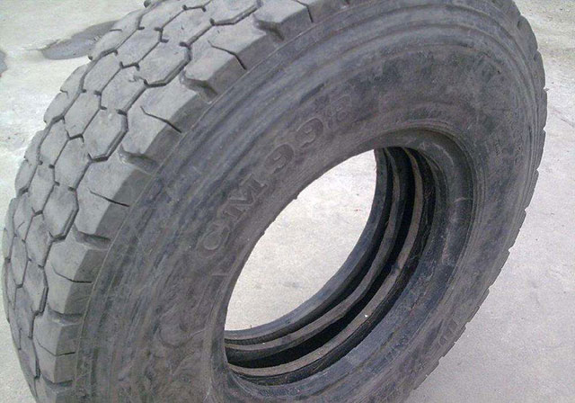 翻新轮胎会有胎毛吗,轮胎发白永久翻新方法