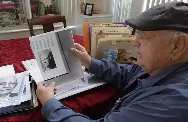 为了复活50年前的“冷冻人”,这个维修工背负了半世纪的骂名