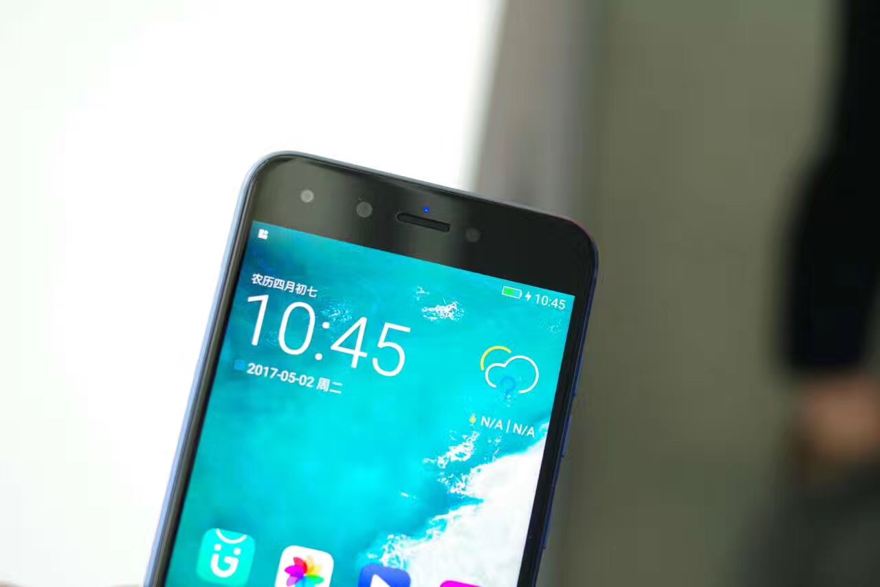 四摄摄影手机,金立四摄拍照