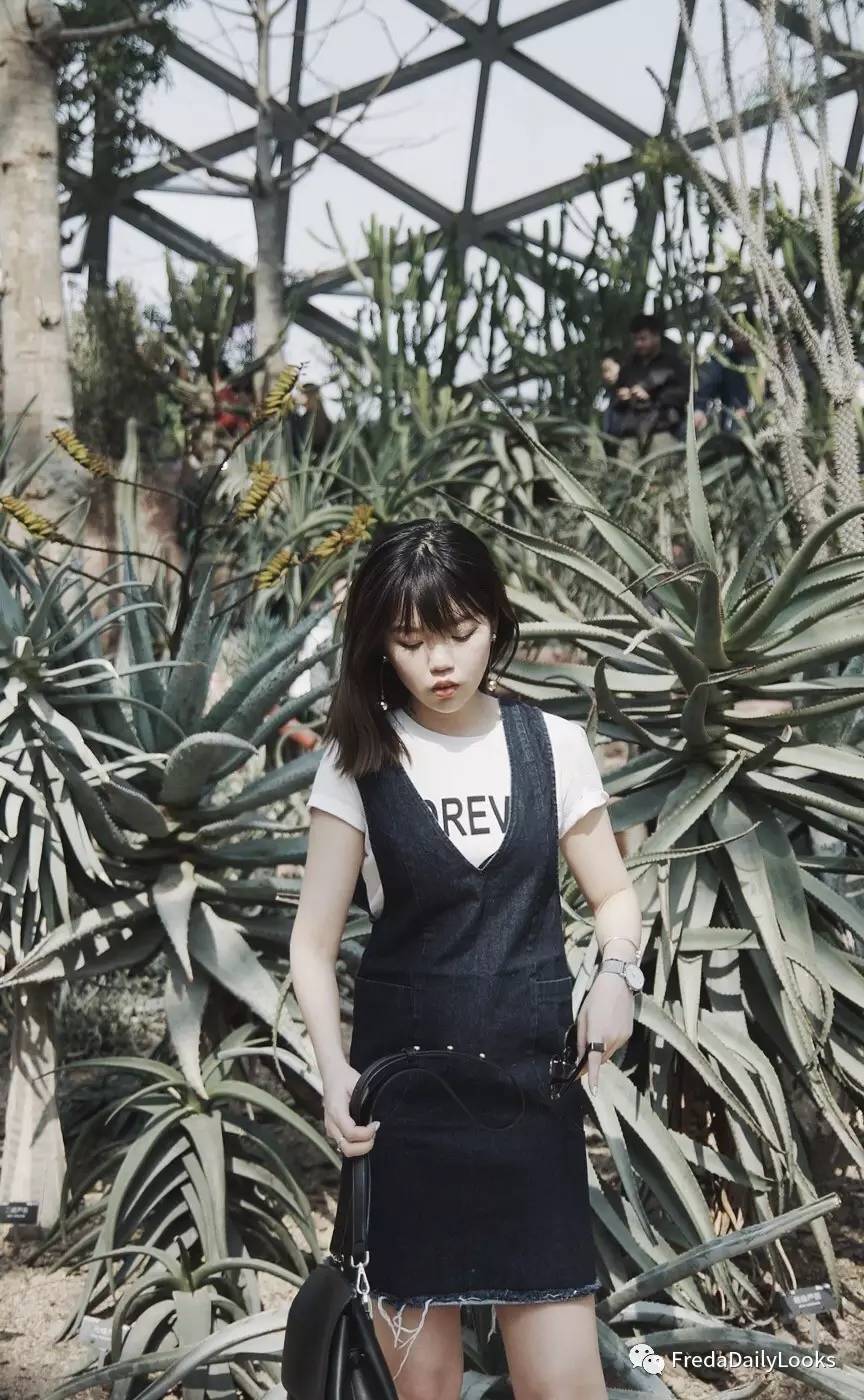 freda穿搭初秋最爱的五套搭配,不同的白tee如何搭配可以更出彩