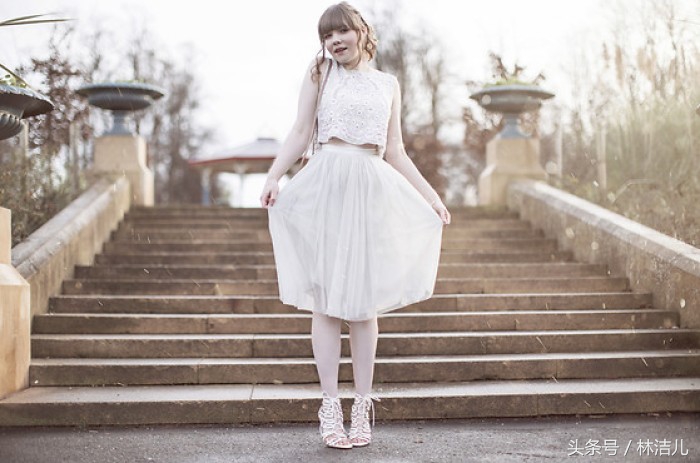 想像赵丽颖江一燕一样圆仙女梦?穿这3个平价仙裙品牌就够了!