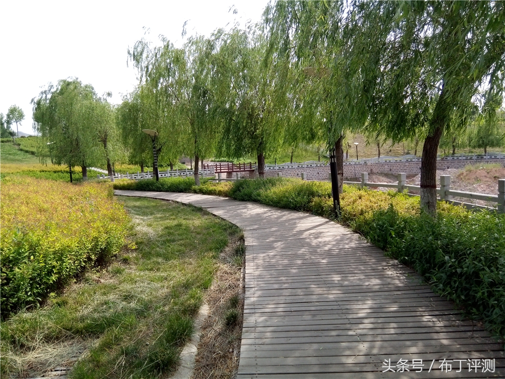 裸眼真能体验震撼出屏？这款裸眼3D手机告诉你答案！