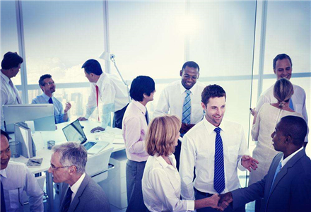 装修公司遍地都是要怎么辨别哪家更靠谱呢?