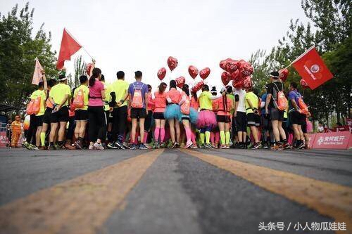 2018宁夏丝绸之路马拉松,宁夏银川丝绸之路马拉松现场直播