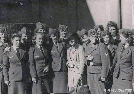 有着天使的美貌，行为却令人发指，这个护士有点毒！