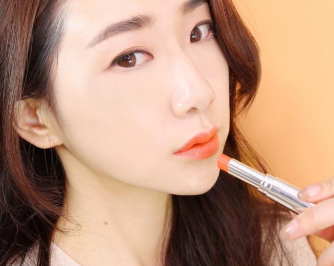 dior的迪奥魅惑釉唇膏 (dior魅惑釉唇膏怎么用)