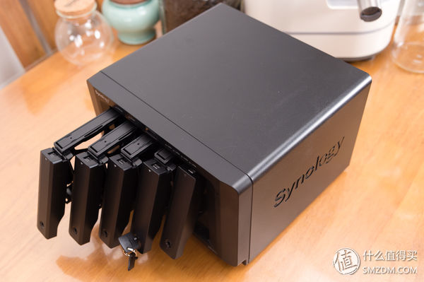 群晖ds1517深度评测,群晖synologyds1517测评