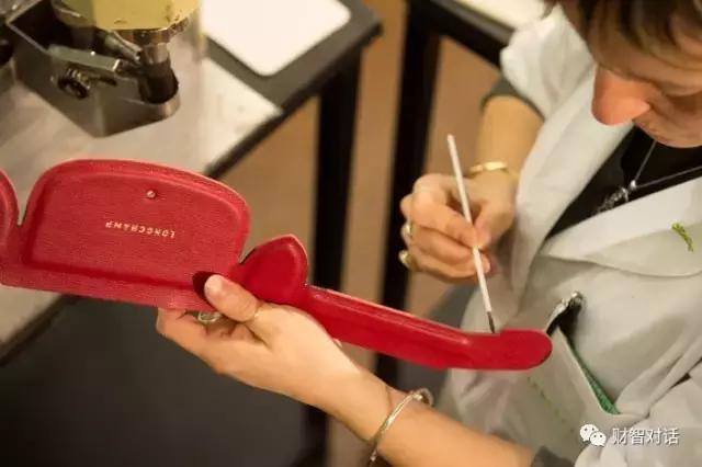 娉曞浗楂樼鍝佺墝logo (娉曞浗钁楀悕鍝佺墝logo)