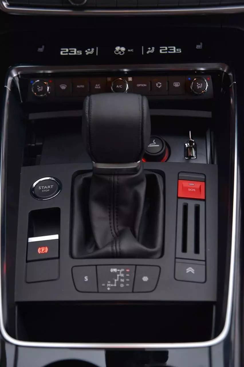 全新雪铁龙凡尔赛c5x试驾视频,雪铁龙suv天逸c5试驾视频