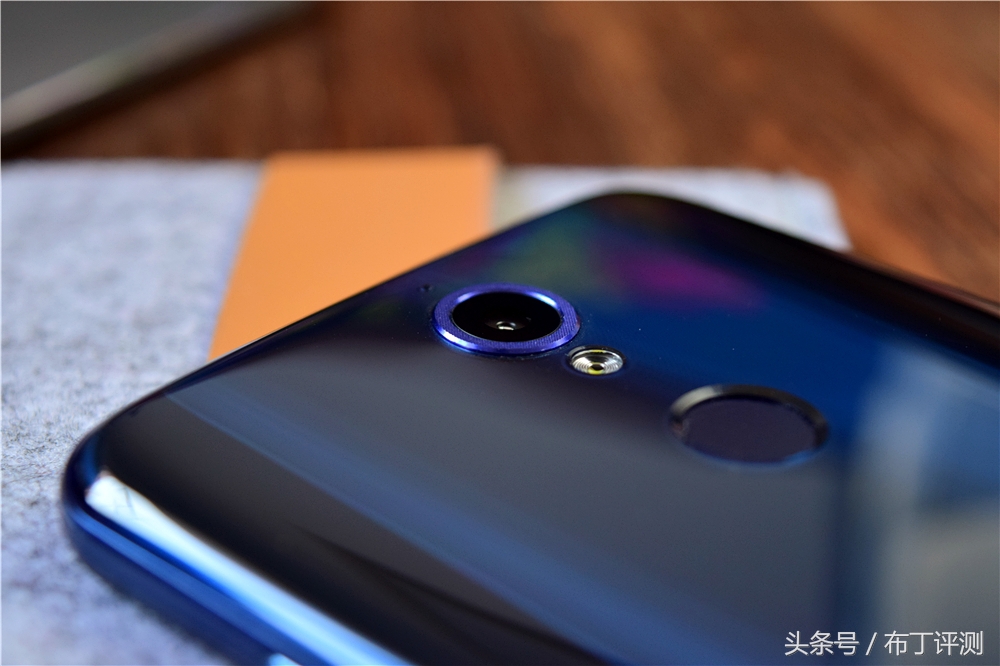 裸眼真能体验震撼出屏？这款裸眼3D手机告诉你答案！