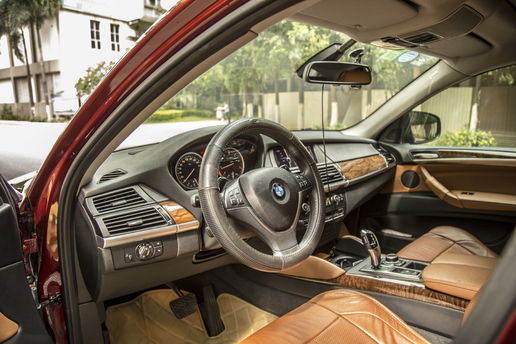 宝马x6xdrive35i落地价多少,宝马x62021款