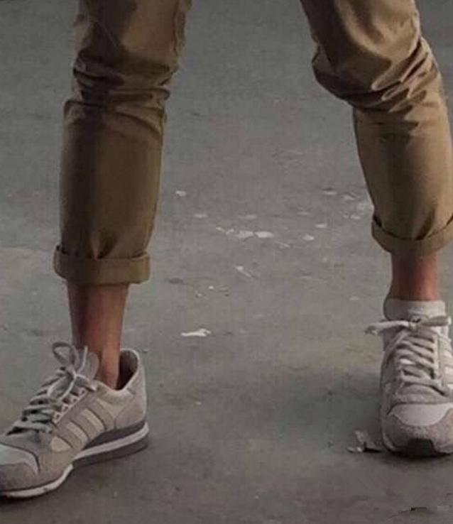 鹿晗脚小,鹿晗最近同款鞋子