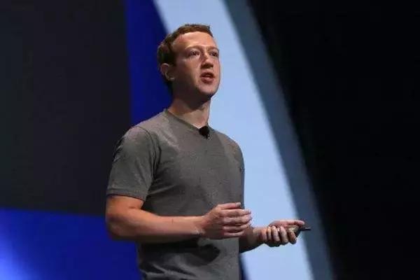 最舒服的纯色t恤,一件白t恤玩转你的春夏衣橱