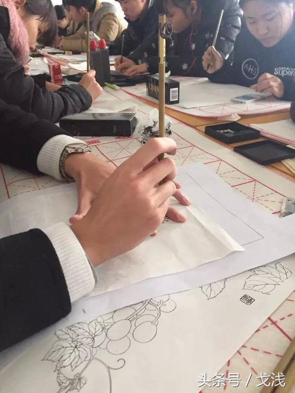 拥有一双好脚是什么样的体验,女生有一双好看的手是什么体验