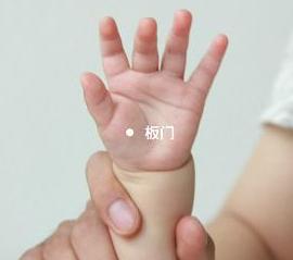 宝宝腹胀的快速解决方法推拿,宝宝生病腹胀怎么办