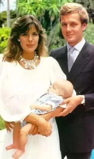 三百年爱情诅咒终结者，那个欧洲最帅王子最后娶了谁？