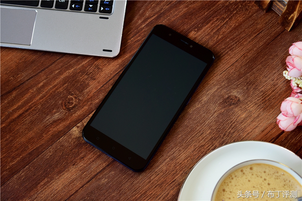 裸眼真能体验震撼出屏？这款裸眼3D手机告诉你答案！