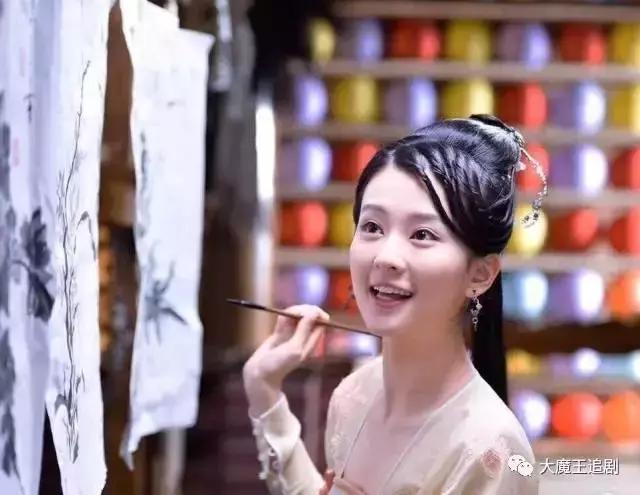 关关乔欣现实版曲筱绡,曲筱绡关关