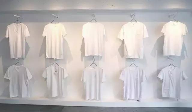 这家只卖白色T恤的店铺为什么能挣钱