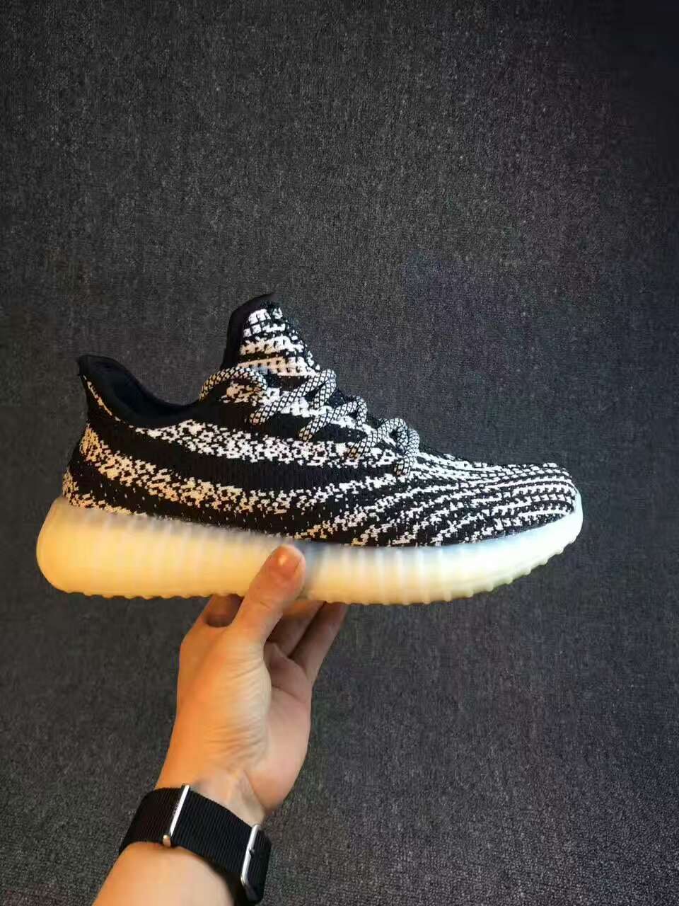 精仿的鞋真的比正品的差吗,运动假鞋有多大的危害