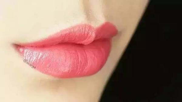 迪奥口红哪个色号适合夏天,夏天用哪种颜色的口红好