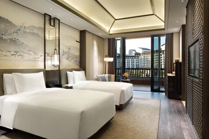 合肥｜万达文华首富在此财聚人和沾财添福他连吃三碗这个？