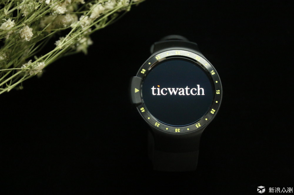 功能丰富全面，运动诚意不足ticwatchs试用体验