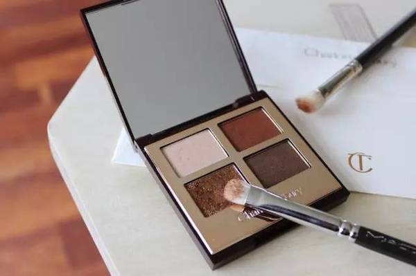 最近很火的平价眼影盘,眼影盘推荐网红爆款初学者眼影