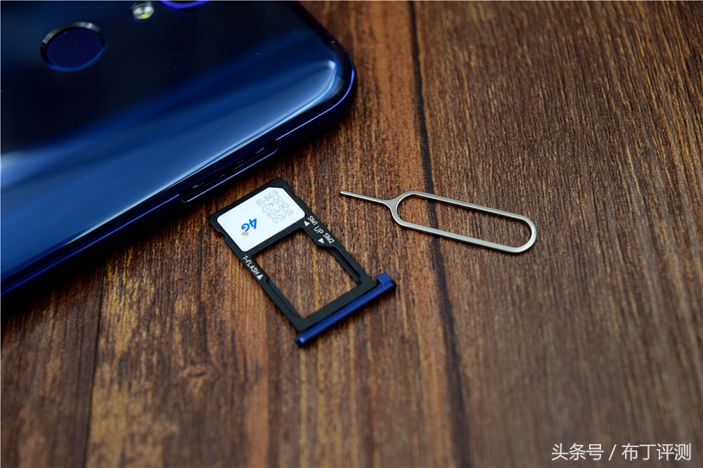 裸眼真能体验震撼出屏？这款裸眼3D手机告诉你答案！