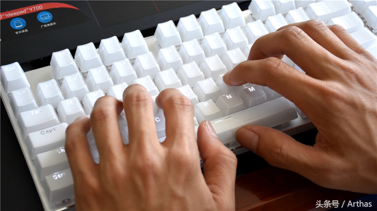 雷柏v500pro机械键盘测评,合金版雷柏v500键盘测评