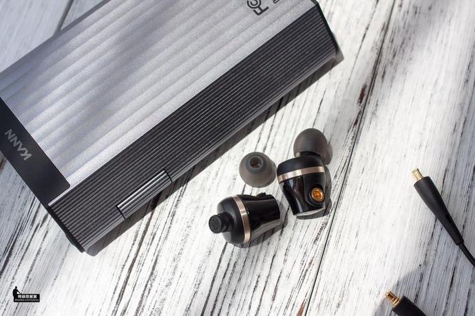 铁三角ath-ckr100和ls400is,铁三角入耳式耳机ath-clr100