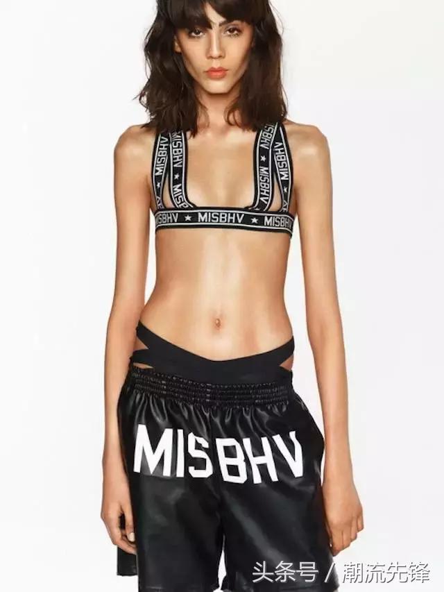 潮牌vetements夹克,潮牌vetements满印白