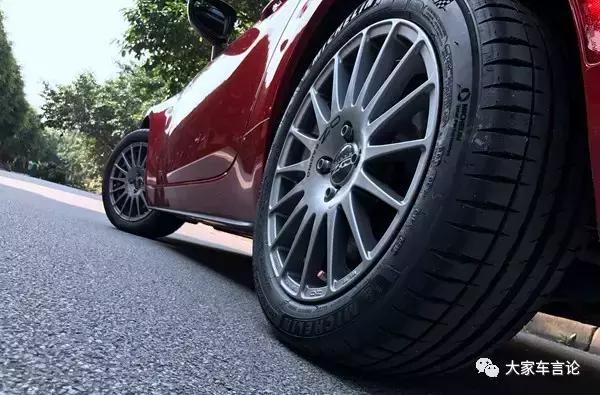 马自达mx5第一代街拍,马自达mx5祖母绿