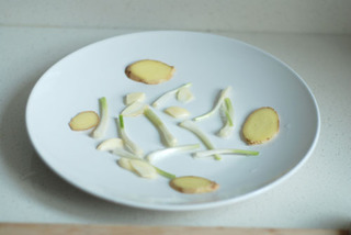 清蒸多宝鱼肉质鲜嫩一点都不腥,怎么清蒸多宝鱼好吃又简单