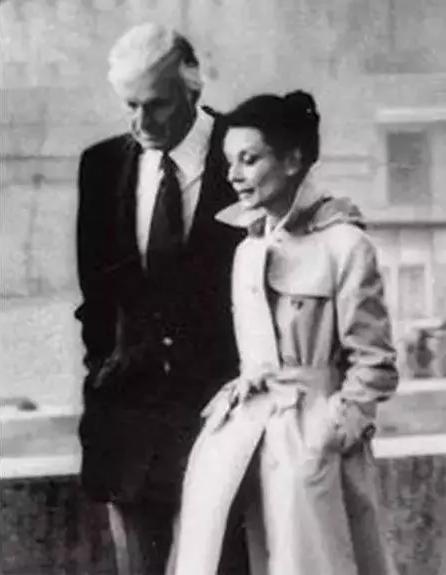 奢侈品的秘密丨揭秘纪梵希小鹿包与奥黛丽·赫本的传奇经历~