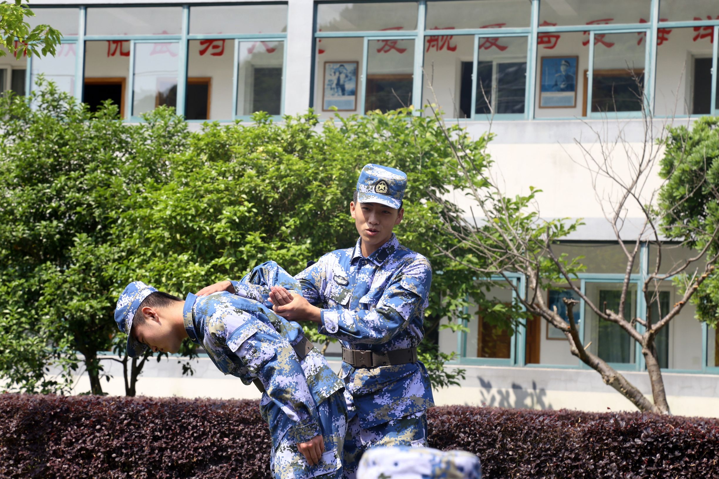 去看看，那些自带“光环”的兵咋样了